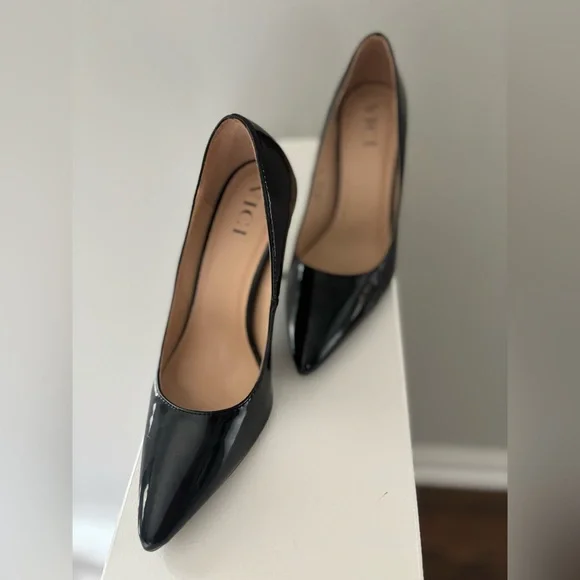 Black leather size 8 pumps - Picture 2 of 6